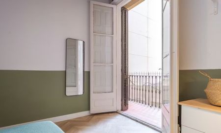 Via Laietana, Barcelona, Catalonia 08003 - Photo 5