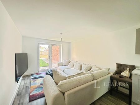 3 bedroom detached house to rent - Photo 2