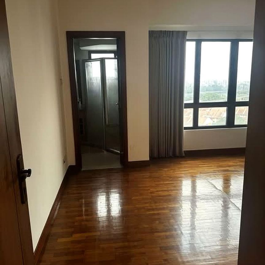 The Mayfair (D22), Condominium - For Rent - Photo 1