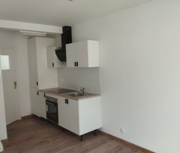 Location Appartement 1 pièce 18m² HAZEBROUCK 59190 - Photo 2