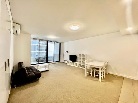 Stylish Fully Furnished 2-Bedroom Apartment with Parking in Wolli Creek - Photo 3