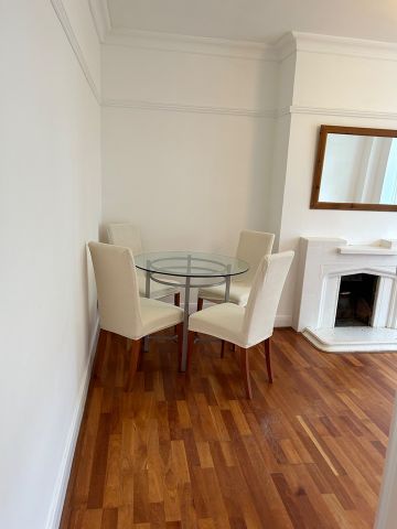 2 Bed Flat, Edge Hill Court, SW19 - Photo 3