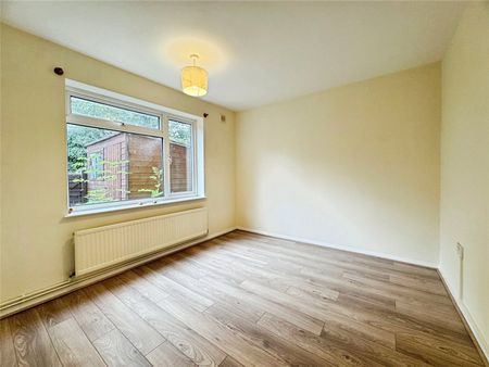Whitley Wood Road, Reading, Berkshire, RG2 - Photo 2