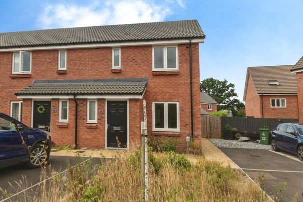 3 bedroom semi-detached house to rent - Photo 1