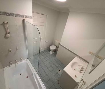 Spacious 2 Story Townhouse - Photo 1