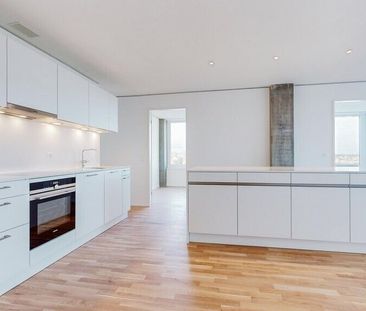 1 mois de vie gratuite - Vie exceptionnelle Rhyfalltower - Foto 5