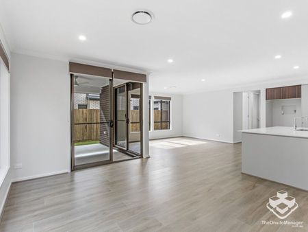 Modern Home! - Photo 4