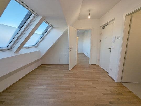 Erstklassige 2-Zimmer Dachgeschoß-Wohnung mit Terrasse in 1230 Wien zu mieten - Photo 1