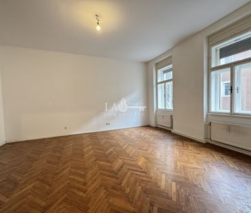 WOHNEN IN EINEM SEHR SCHÖNEN ALTBAU ! - Photo 2