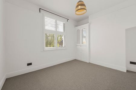 4 bedroom house to rent - Photo 3