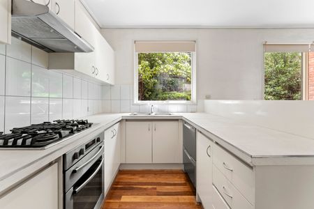 47A Winfield Road, Balwyn North VIC 3104 - Townhouse For Rent | Domain - Photo 5