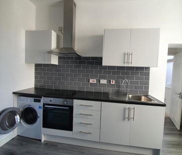 2 Bed Flat, Thornhill Road, CV1 - Photo 4