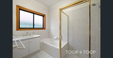 THREE BEDROOM FAMILY HAVEN - Photo 4