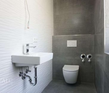 Exklusive Maisonette-Wohnung mit kleinem Garten und Balkon in Obrig... - Photo 6