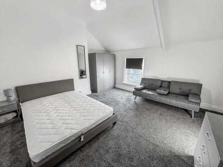 4 bedroom house of multiple occupation to rent - Photo 4