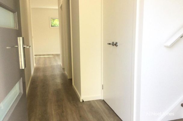 4/6 Esther Crescent, MOOROOLBARK - Photo 1