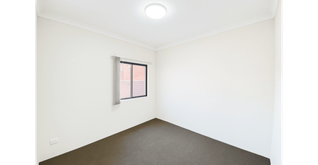 Luxury 3 Bedroom Apartment - Photo 4