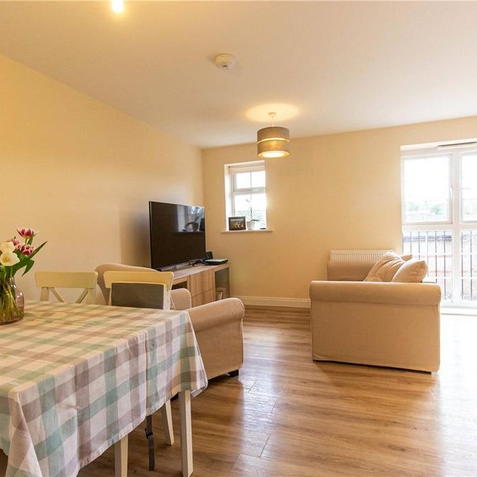 2 bedroom flat to rent - Photo 1