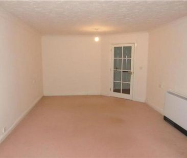 1 bedroom retirement property to rent - Photo 4