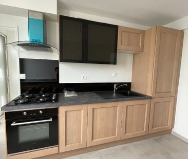 Location Appartement 4 pièces 75m² - Photo 6