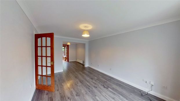 3 bedroom semi-detached house to rent - Photo 1