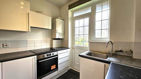 3 bedroom flat to rent - Photo 5