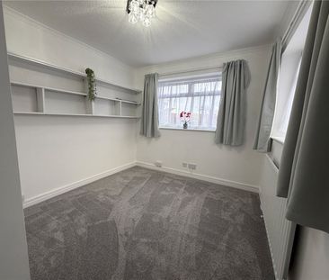 3 bedroom house to rent Brook Way, Lancing, West Sussex, BN15 - Photo 3