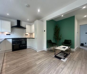 Canterbury Road, Guildford, Surrey, GU2 9TF - Photo 1