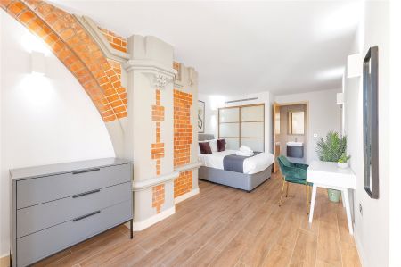 St. Georges Apartments, Brentford, TW8 flat to rent - Photo 4