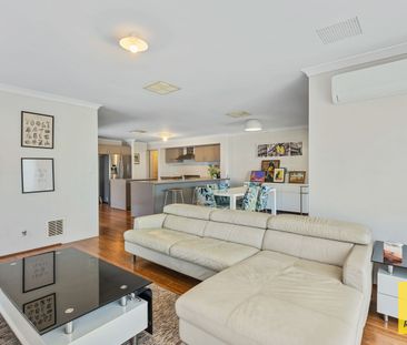 Furnished Family Home with Solar Panels, Battery Storage & Premium ... - Photo 1