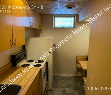 1 Bedroom + Den, 1 Bath Basement Suite - Photo 1