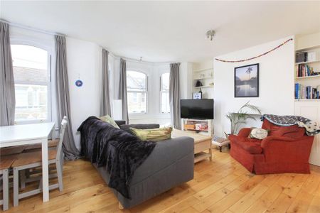 3 bedroom maisonette to rent - Photo 3