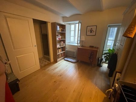 3 PIÈCES 69.95 M² NIMES CENTRE À LOUER APPARTEMENT T3 QUADRIPLEX - Photo 4