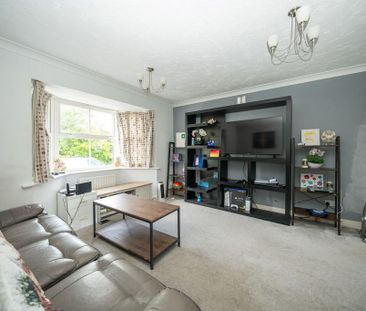 4 bedroom detached house to rent - Photo 2