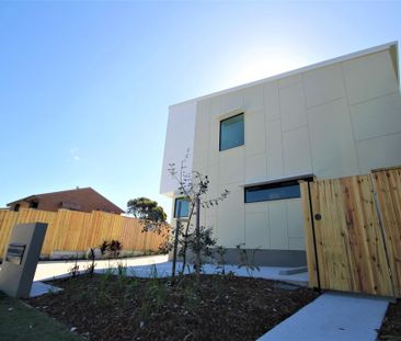 Air-Conditioned Townhouse in Great Location Close to the River - Photo 5