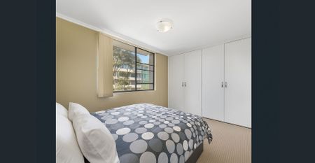 Stylish & Bright 2-Bedroom Apartment with Undercover Parking - Photo 5