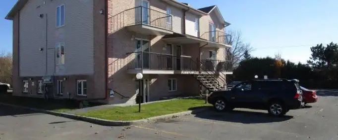 216 Boul. La Vérendrye E., #3 | 216 Boul. La Vérendrye E., #3, Gatineau - Photo 1