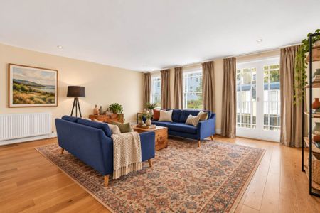 Price £6,750 pcm - Available Now - Furnished - Photo 2
