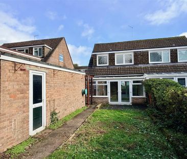 3 bedroom semi-detached house to rent - Photo 3