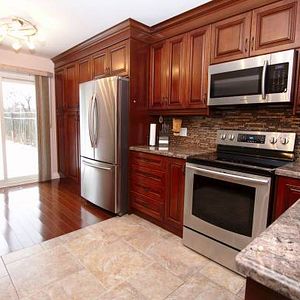 4Bed, 3Bath Detached house in Thornhill for Rent. - Photo 2