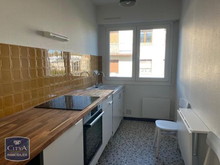 Location Appartement 1 pièce 29m² BRIVE LA GAILLARDE 19100 - Photo 4