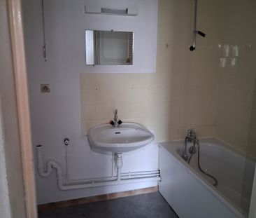 Location - Appartement T3 - 51 m² - Grand-Charmont - Photo 6