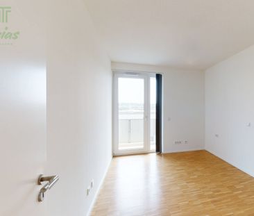 Großzügige 5-Zimmer-Wohnung mit zwei Bäder und Terrasse! - Foto 1