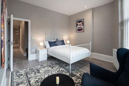 Studio to rent - Photo 2