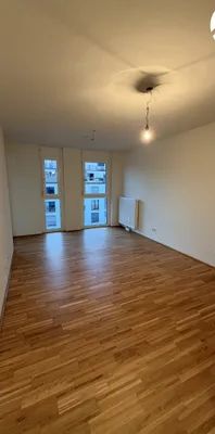 Charmante 2-Zimmer-Wohnung mit Loggia im 6. Liftstock - Foto 1