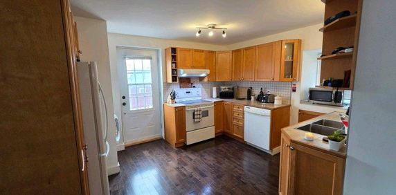 Grand 5 1/2 au cœur de Ste-Angèle - Photo 2