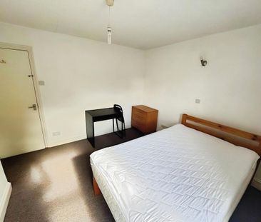 2 bedroom semi-detached house to rent - Photo 2