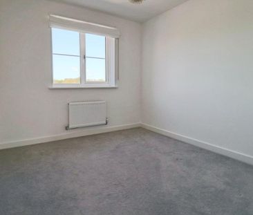 4 bedroom detached house to rent - Photo 1