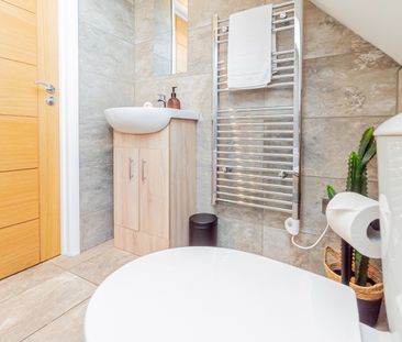 2 Bed Flat, Waterhouse Way, SO15 - Photo 4