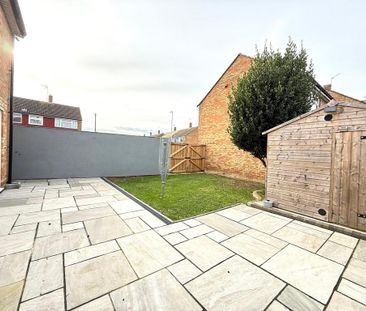 3 bedroom semi-detached house to rent - Photo 2